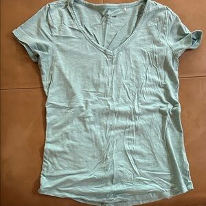 Toad and Co size small Soft Teal V-Neck Tee